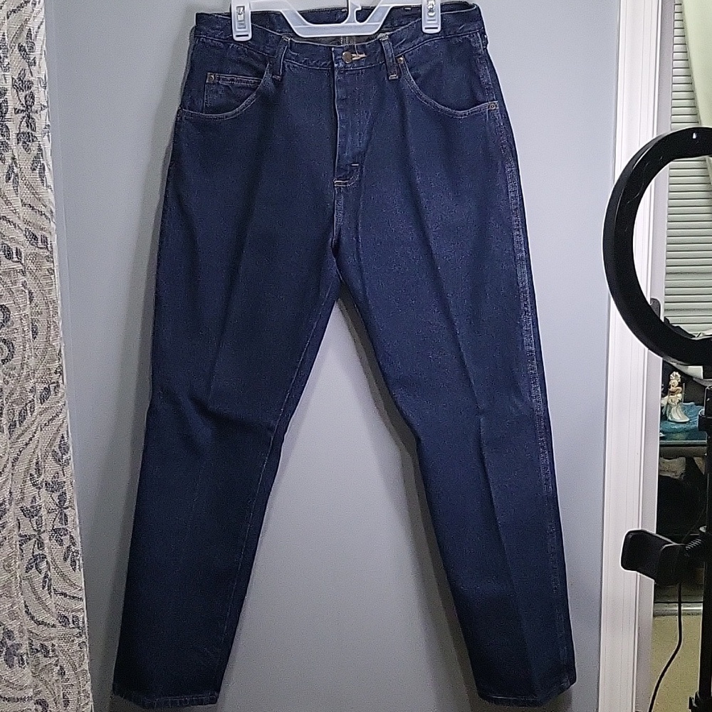 NWOT men's Wrangler Jeans size 35×30.